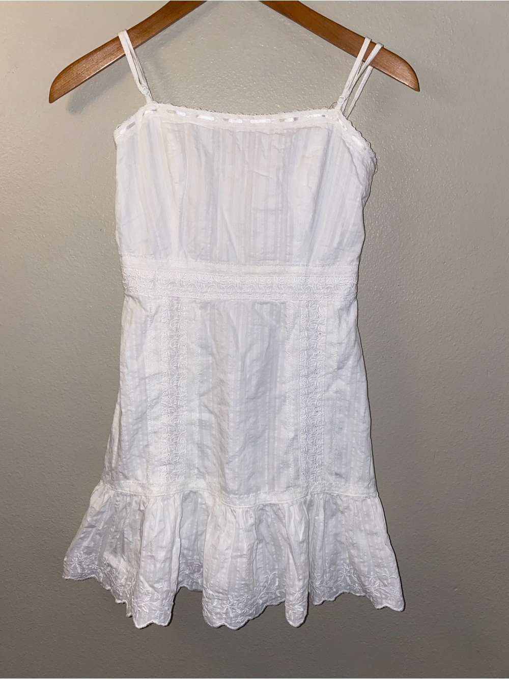 Aéropostale White Eyelet Lace Lined Smocked Tiered Mini Sundress - Size XS